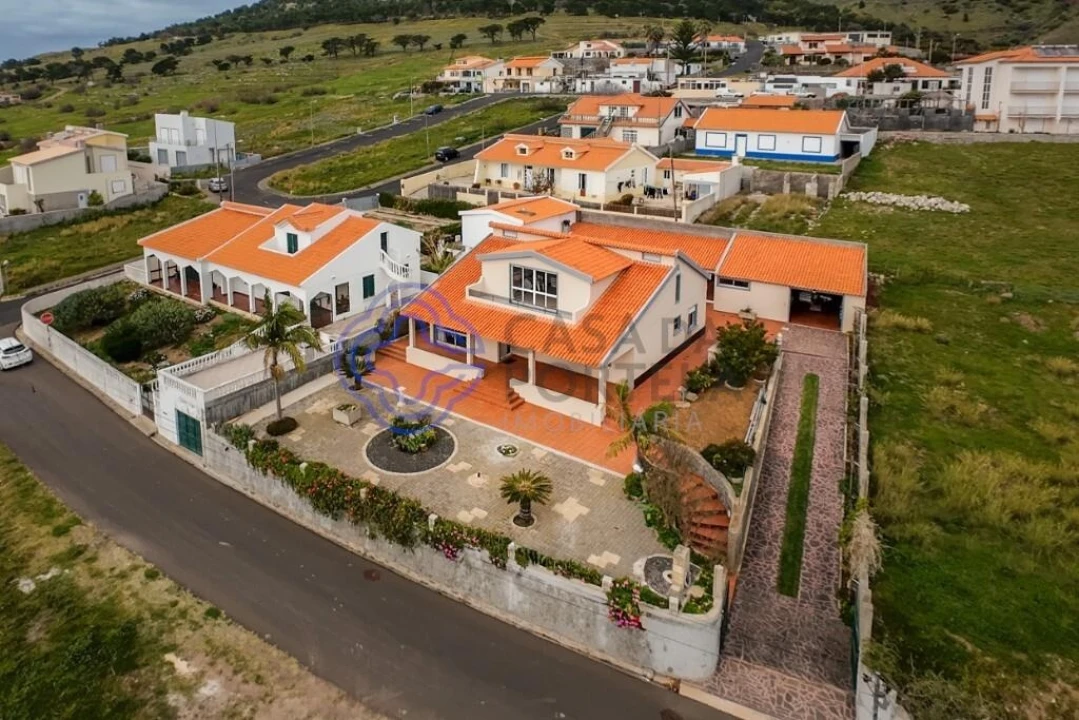 Moradia T3 para Venda em Porto Santo Foto 1