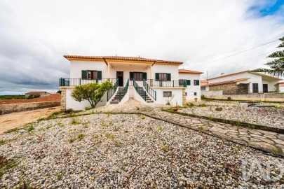Moradia T3 para Venda em Cadaval e Pêro Moniz
