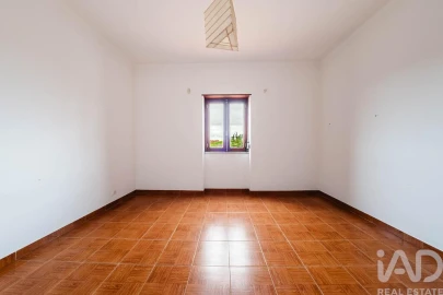 Moradia T3 para Venda em Cadaval e Pêro Moniz