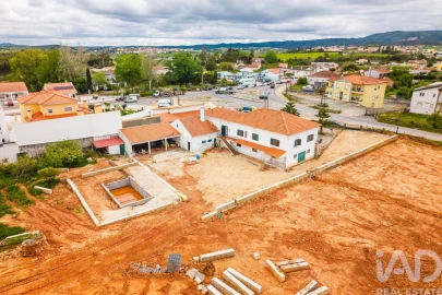 Moradia T3 para Venda em Cadaval e Pêro Moniz