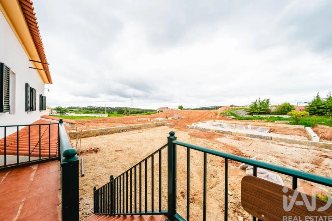 Moradia T3 para Venda em Cadaval e Pêro Moniz Foto 27