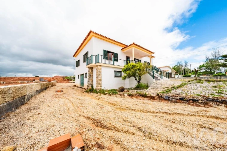 Moradia T3 para Venda em Cadaval e Pêro Moniz Foto 33