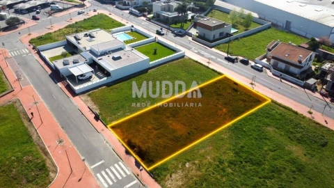 Moradia T4 para Venda em Avanca