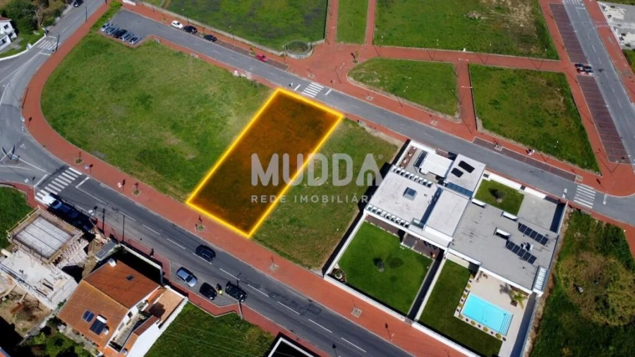 Moradia T4 para Venda em Avanca Foto 4