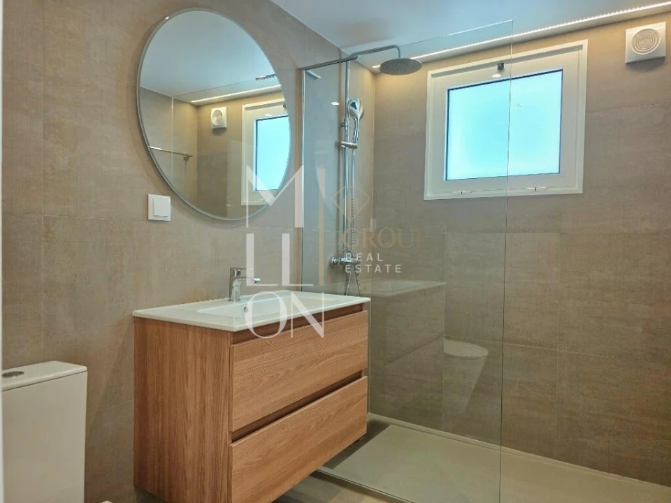 Apartamento T2 para Venda em São Martinho Foto 9