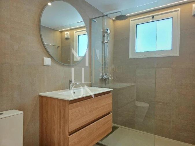 Apartamento T2 para Venda em São Martinho Foto 8