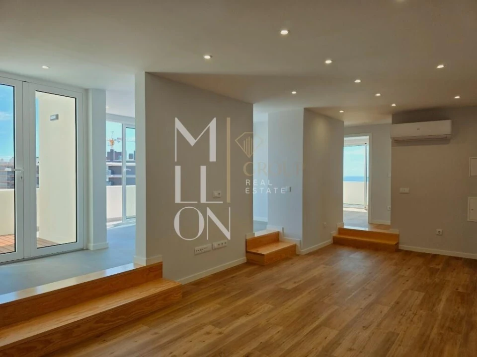 Apartamento T2 para Venda em São Martinho Foto 2