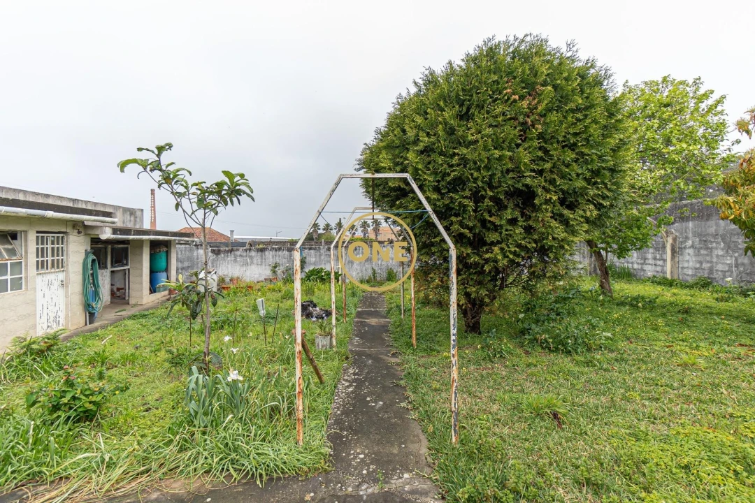 Moradia T4 para Venda em Arcozelo Foto 6