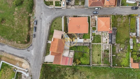 Moradia T4 para Venda em Arcozelo