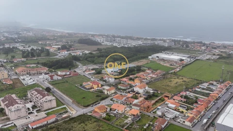 Moradia T4 para Venda em Arcozelo