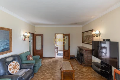 Moradia T4 para Venda em Arcozelo