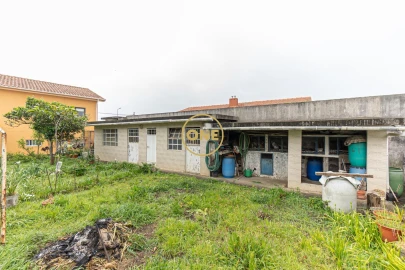 Moradia T4 para Venda em Arcozelo