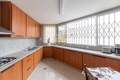 Moradia T4 para Venda em Arcozelo