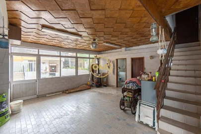 Moradia T4 para Venda em Arcozelo