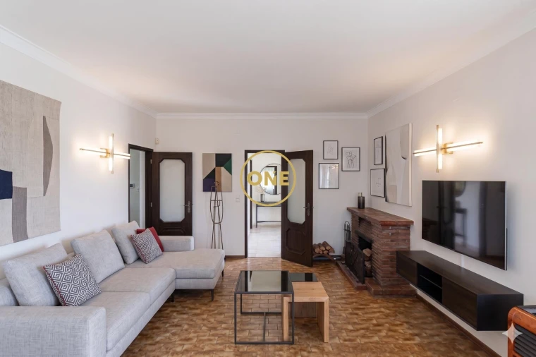 Moradia T4 para Venda em Arcozelo Foto 12