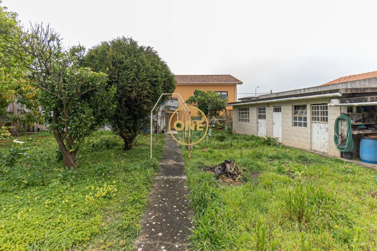 Moradia T4 para Venda em Arcozelo Foto 2