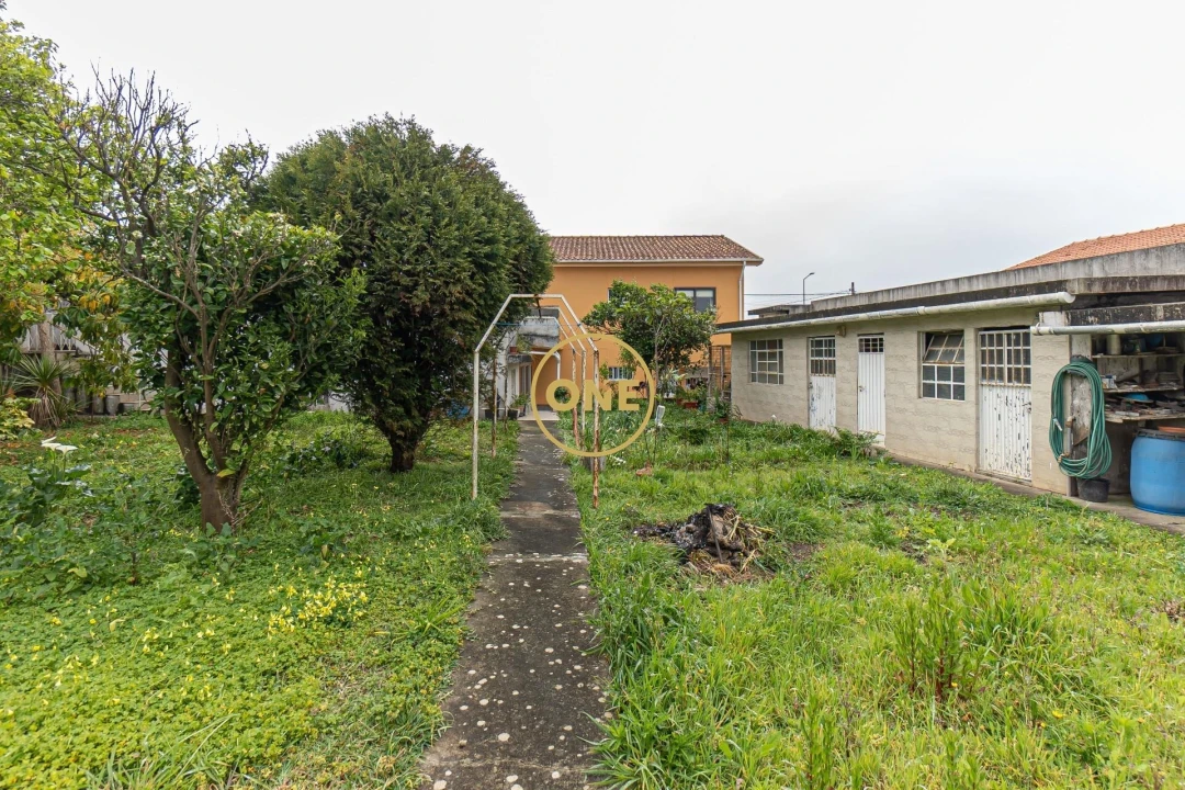 Moradia T4 para Venda em Arcozelo Foto 2