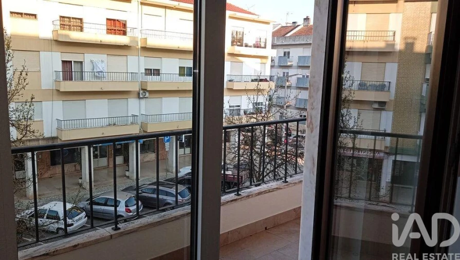 Apartamento T3 para Arrendamento em São Pedro de Tomar Foto 5