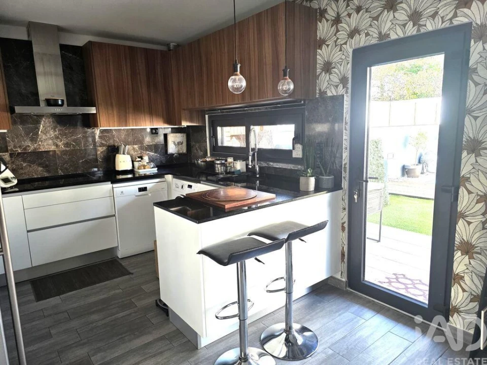 Moradia T4 para Venda em Charneca de Caparica e Sobreda Foto 13