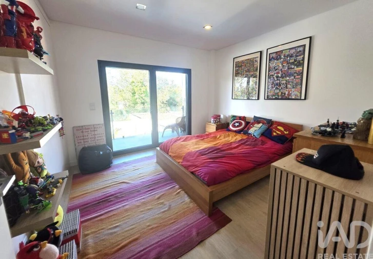 Moradia T4 para Venda em Charneca de Caparica e Sobreda Foto 18