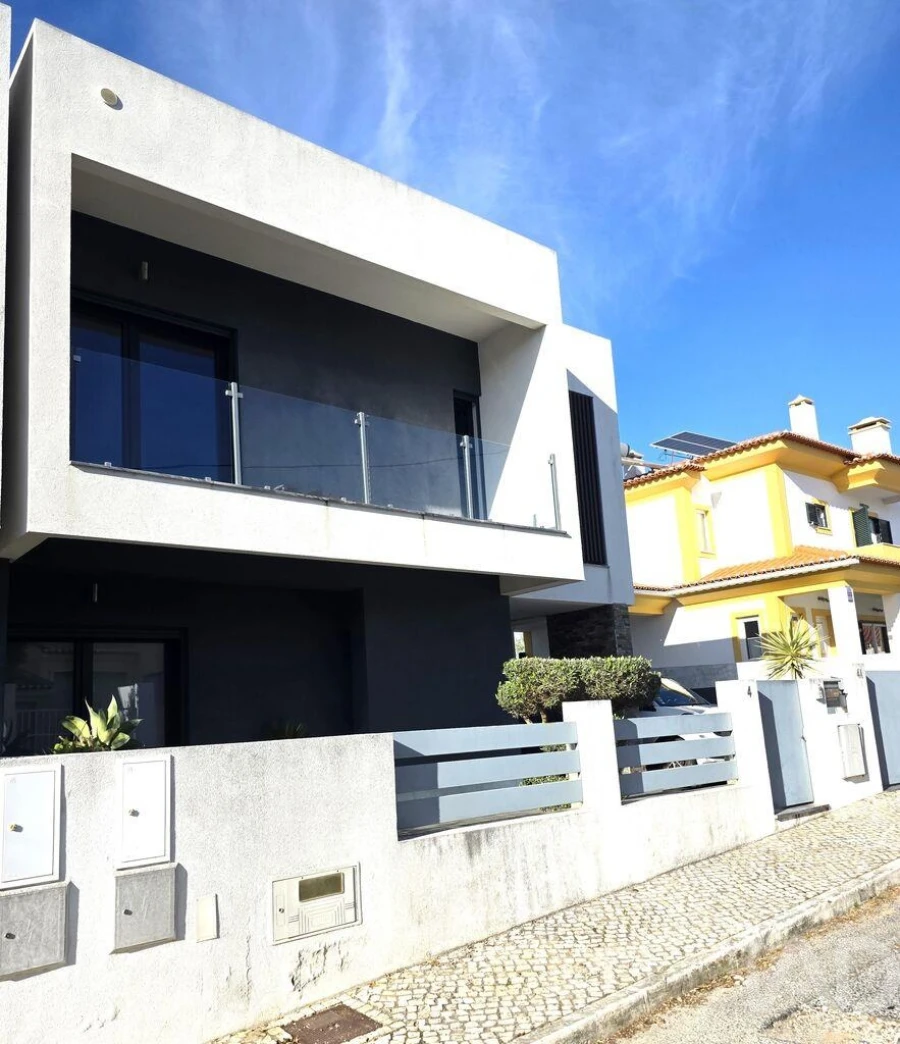 Moradia T4 para Venda em Charneca de Caparica e Sobreda Foto 32