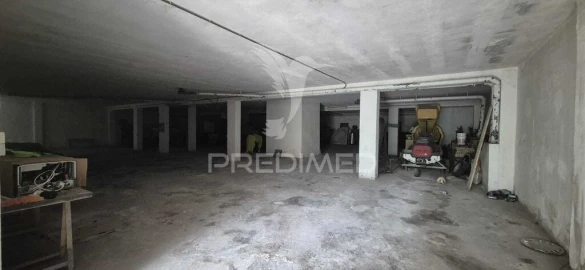 Armazém para Venda em Real, Dume e Semelhe