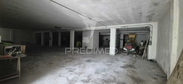 Armazém para Venda em Real, Dume e Semelhe