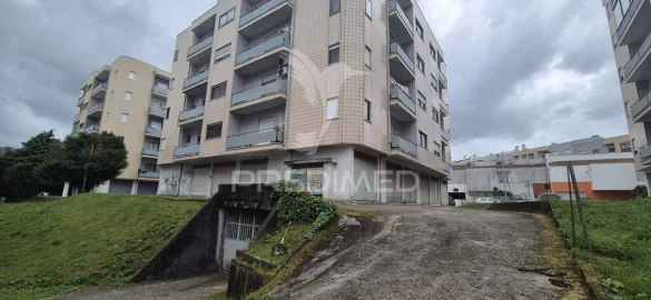 Armazém para Venda em Real, Dume e Semelhe