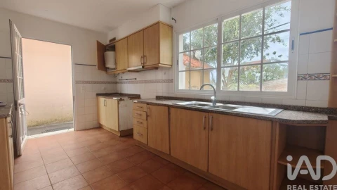 Moradia T2 para Venda em Funchal (Santa Luzia)