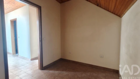 Moradia T2 para Venda em Funchal (Santa Luzia)