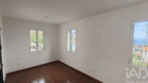 Moradia T2 para Venda em Funchal (Santa Luzia)