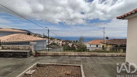 Moradia T2 para Venda em Funchal (Santa Luzia)