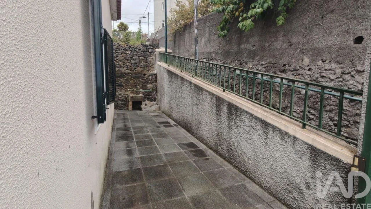 Moradia T2 para Venda em Funchal (Santa Luzia) Foto 6