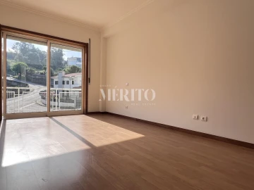 Apartamento T2 para Venda em Real, Dume e Semelhe