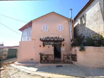 Moradia T2 para Venda em Loivos e Póvoa de Agrações