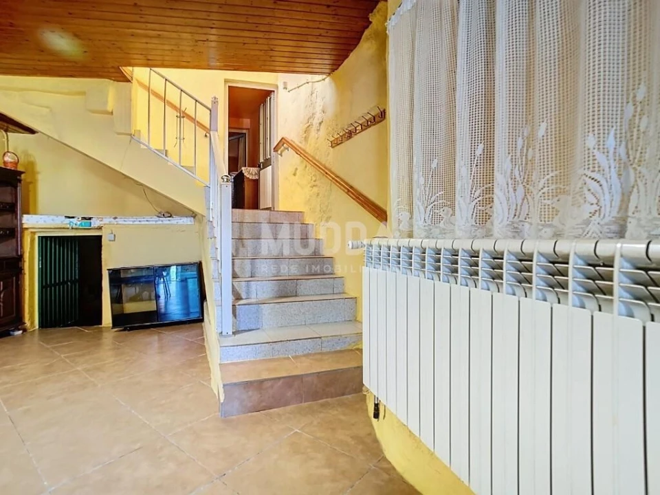 Moradia T2 para Venda em Loivos e Póvoa de Agrações Foto 7