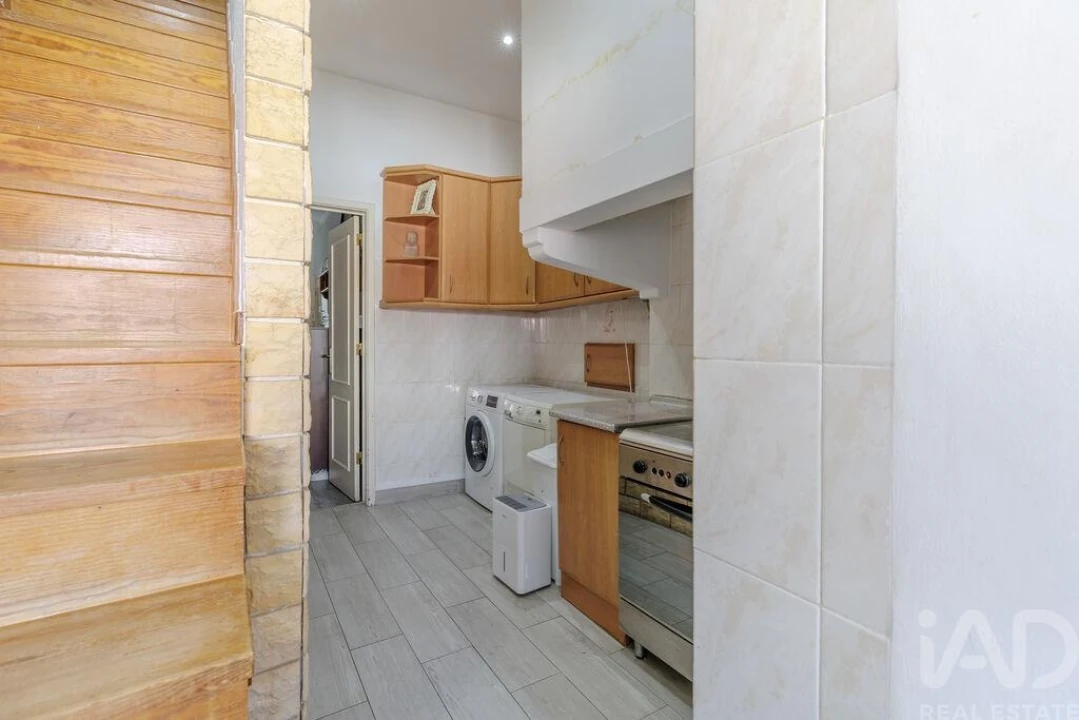 Apartamento T4 para Venda em Almada, Cova da Piedade, Pragal e Cacilhas Foto 12