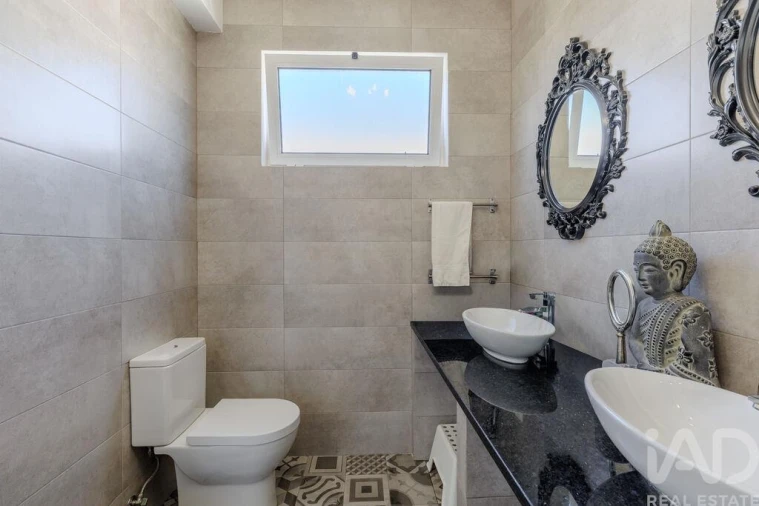 Apartamento T4 para Venda em Almada, Cova da Piedade, Pragal e Cacilhas Foto 5