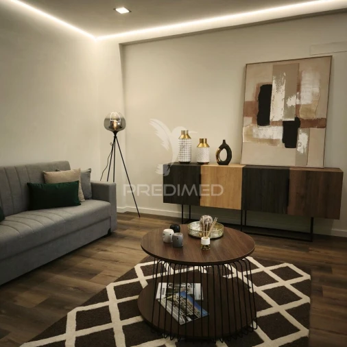 Apartamento T3 para Venda em Benfica Foto 2