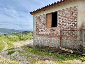 Moradia T3 para Venda em São Jorge e Ermelo