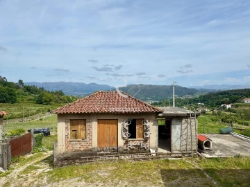 Moradia T3 para Venda em São Jorge e Ermelo