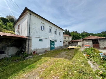 Moradia T3 para Venda em São Jorge e Ermelo