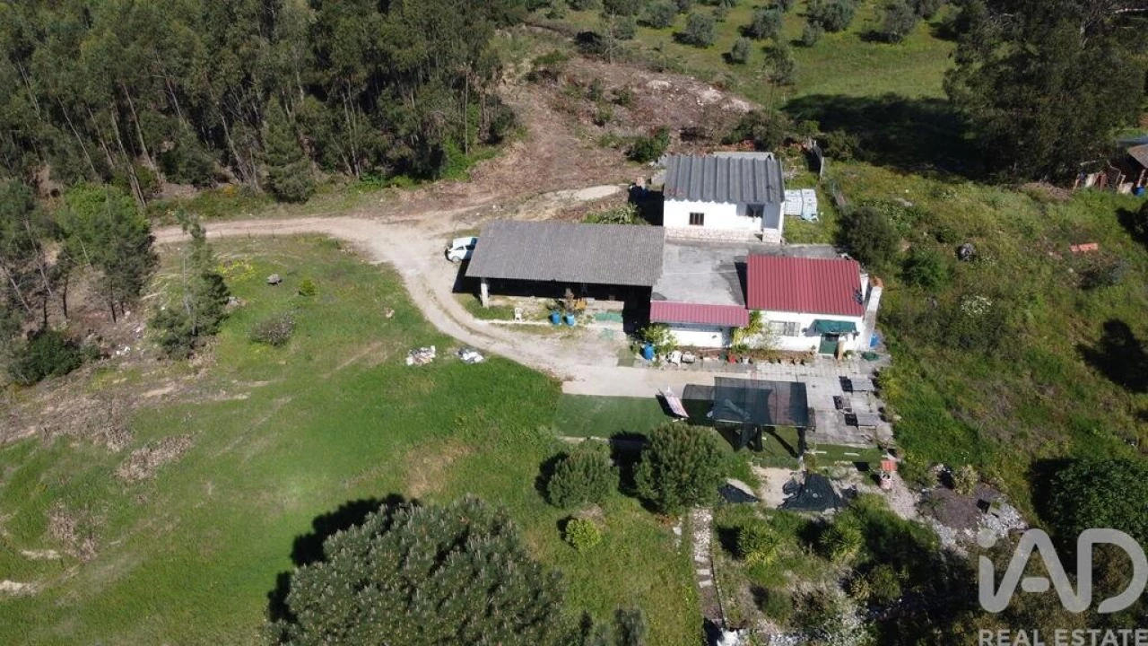 Terreno para Venda em Amiais de Baixo Foto 1