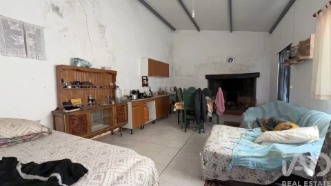 Terreno para Venda em Amiais de Baixo