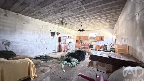 Terreno para Venda em Amiais de Baixo