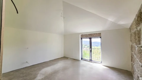 Moradia T4 para Venda em Pinheiro