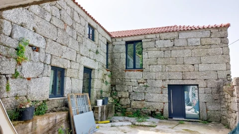 Moradia T4 para Venda em Pinheiro