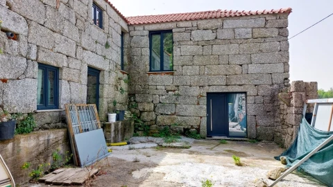 Moradia T4 para Venda em Pinheiro