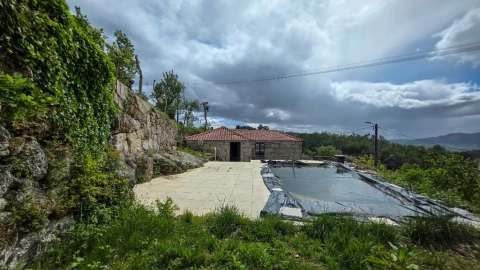 Moradia T4 para Venda em Pinheiro