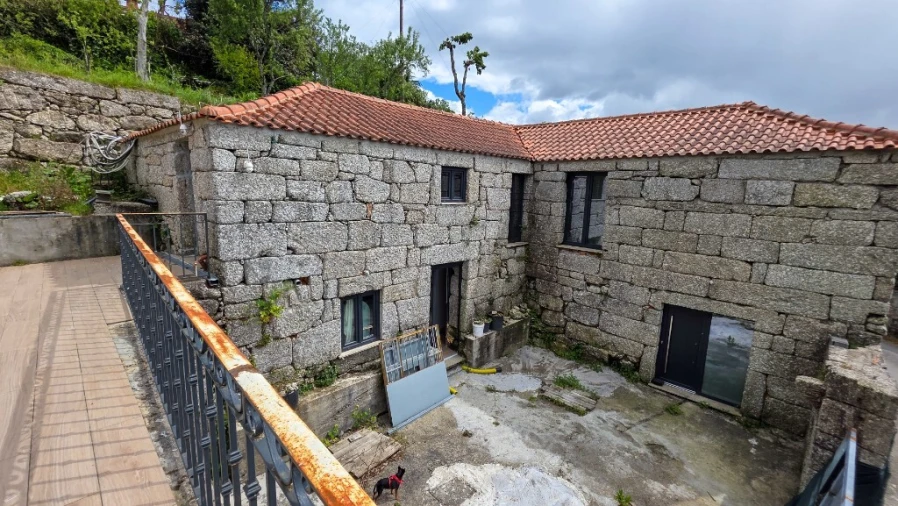 Moradia T4 para Venda em Pinheiro Foto 28